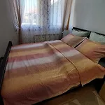 公寓 New Joy - Center Old Town Of & Free Parking In A Private Garage!